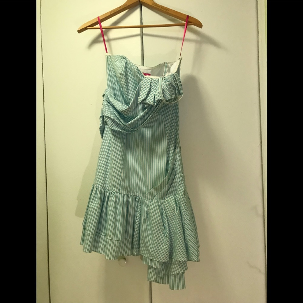 Betsey Johnson stripe ruffle dress Women’s size 6